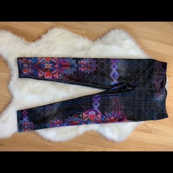 NWOT Evolution and Creation Legging Crops, Small - Picture 2 of 8